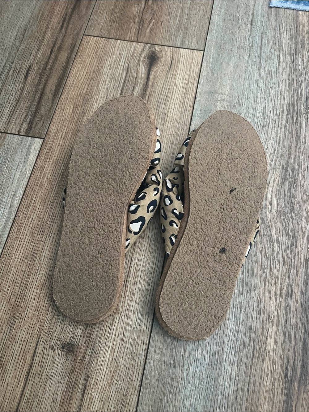 Madewell Crisscross Scuff Slipper in Animal Print Size 7 - Picture 5 of 6